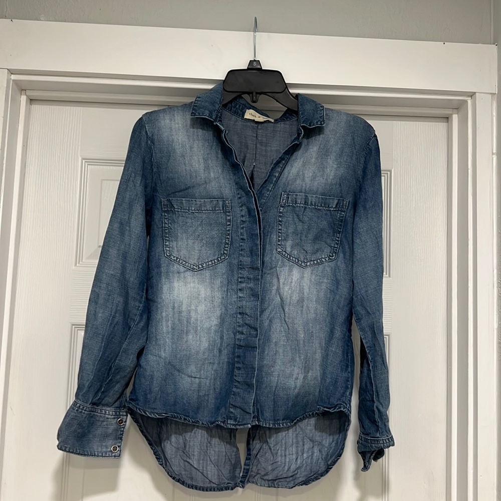 Under $20 bogo 50% off. Cloth & Stone denim shirt, size Extra Small